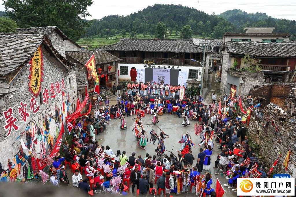 安顺地戏展非遗风采(图1) 安顺地戏展非遗风采(图1)
